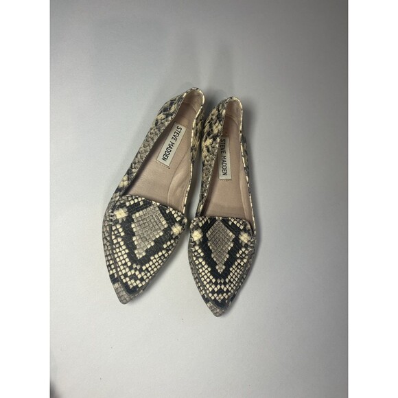 Steve Madden Women's Snake Pattern Slip On Shoe Size 5 - Picture 7 of 13